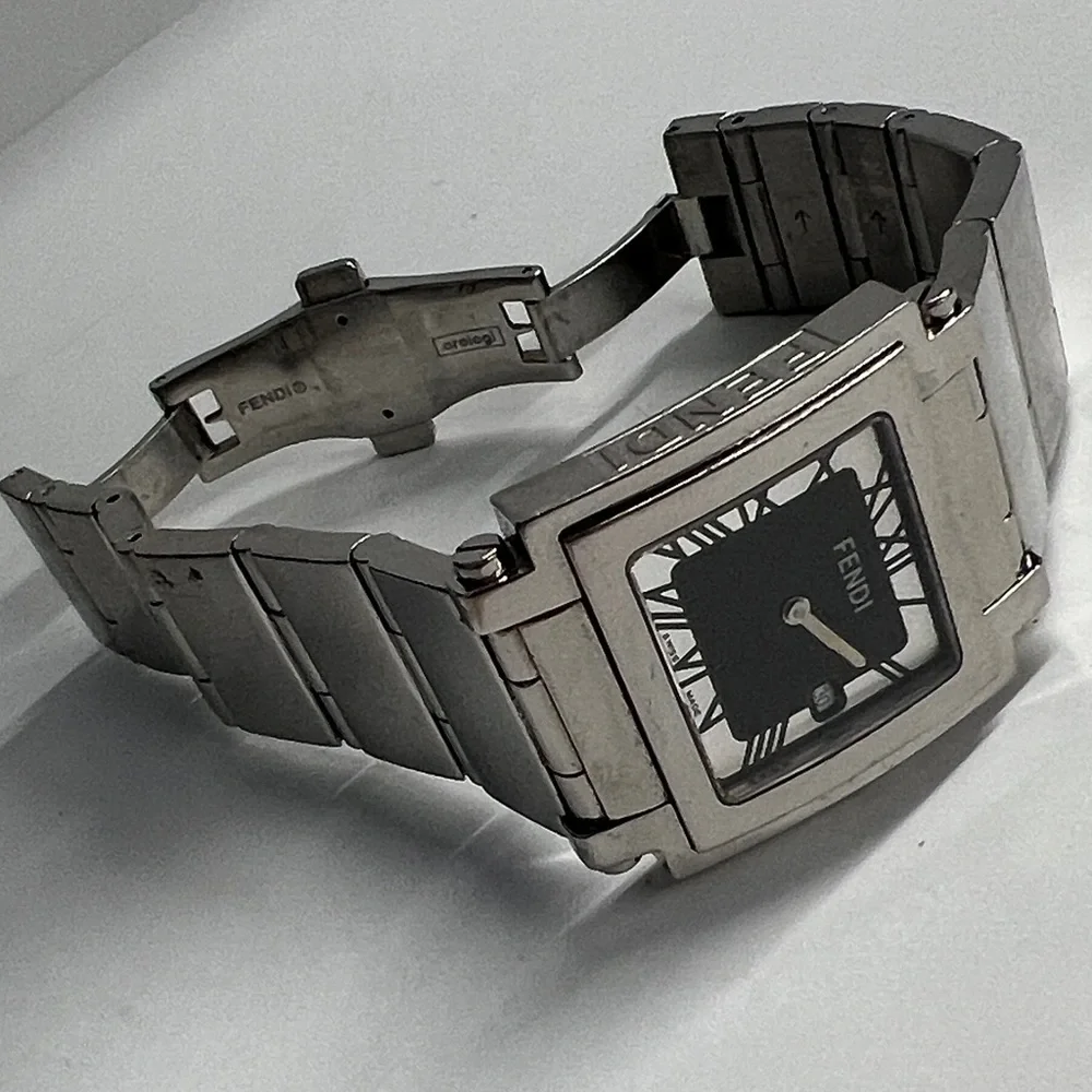 Fendi Quadro 6000G Stainless Steel Bracelet Wristwatch Black Dial Roman Numerals